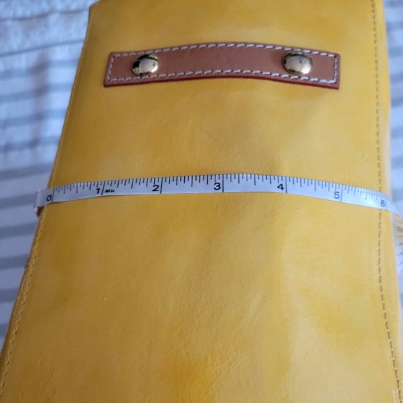 💥💥HOST PICK💥💥Cavalcanti Patent Yellow Quilted Tote - Picture 8 of 16